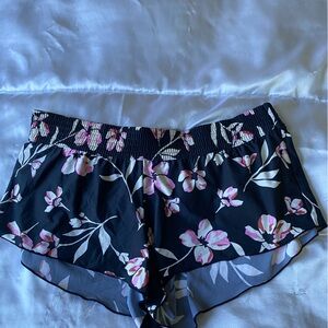 Billabong Women’s Floral Shorts